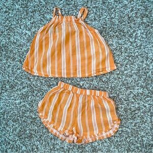 Old Navy Baby Girl 2-piece Short Outfit